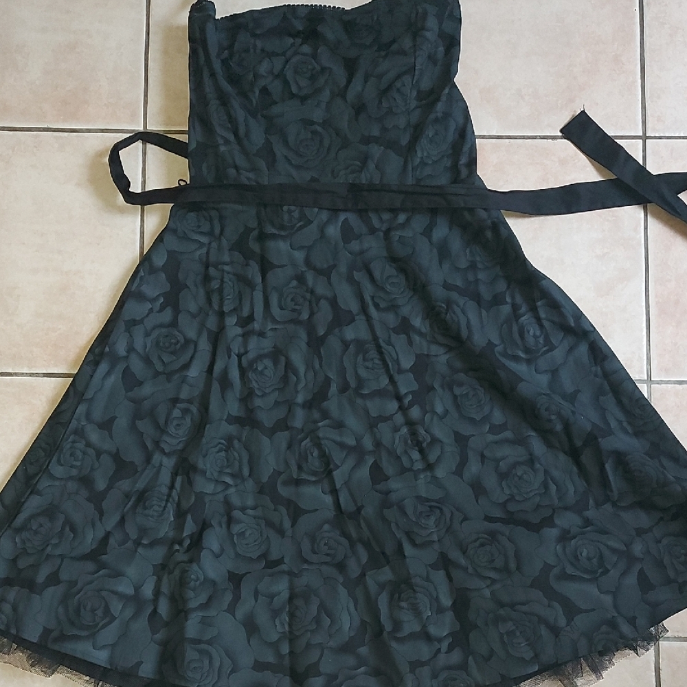 Folter | Elegant Black Strapless Dress- Large